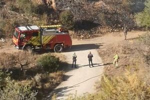 Es declara un incendi en un barranc de La Vall d'Uixó - (foto 2) Es declara un incendi en un barranc de La Vall d'Uixó - (foto 2)