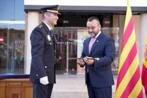 Benlloch agradece la tarea de la Policía Nacional en Vila-real en el acto en conmemoración de los 200 años del cuerpo - (foto 3) Benlloch agradece la tarea de la Policía Nacional en Vila-real en el acto en conmemoración de los 200 años del cuerpo - (foto 3)