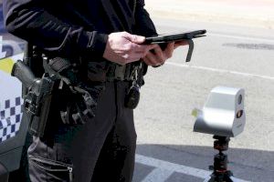 La Policía Local de Puçol controlará la velocidad de los vehículos mediante un radar móvil - (foto 2)