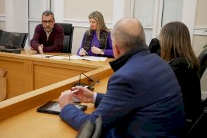 Comercio acuerda con las grandes superficies de Crevillent los dos días aperturables de 2024 en Crevillent - (foto 2) Comercio acuerda con las grandes superficies de Crevillent los dos días aperturables de 2024 en Crevillent - (foto 2)