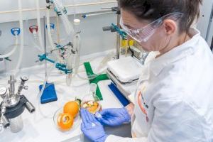 Pieles de cítricos y CO2: los nuevos materiales sostenibles para el sector de la construcción hechos en Valencia