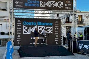 El nucli antic d'Altea es converteix un any més en escenari de la Costa Blanca Bike Race El nucli antic d'Altea es converteix un any més en escenari de la Costa Blanca Bike Race