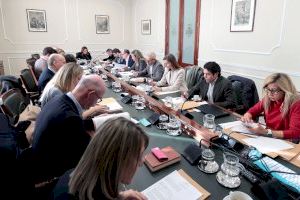 La Junta de Gobierno solicita las ayudas estatales para el transporte público y amplia el descuento durante todo 2024 La Junta de Gobierno solicita las ayudas estatales para el transporte público y amplia el descuento durante todo 2024