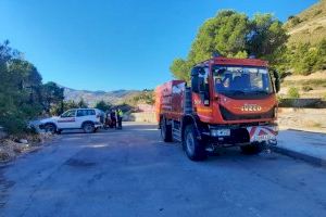 Bombers realitzen pràctiques de neteja forestal a Xixona per a previndre incendis