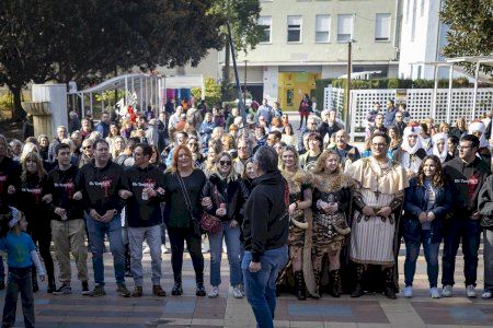 Los Moros y Cristianos de Benetússer celebran el Mig Any con una gran reclutá