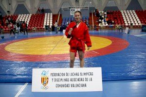 Nadia de la Fuente, esportista de la Vall d'Uixó, es corona com a campiona autonòmica de Lluita Sambo