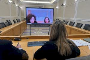Aznar y miembros del equipo de gobierno mantienen “una reunión fructífera” con Conselleria para avanzar en el desbloqueo del Teatro Chapí - (foto 2) Aznar y miembros del equipo de gobierno mantienen “una reunión fructífera” con Conselleria para avanzar en el desbloqueo del Teatro Chapí - (foto 2)