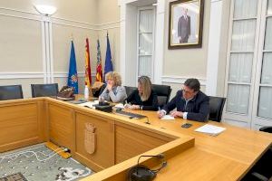 Aznar y miembros del equipo de gobierno mantienen “una reunión fructífera” con Conselleria para avanzar en el desbloqueo del Teatro Chapí - (foto 3) Aznar y miembros del equipo de gobierno mantienen “una reunión fructífera” con Conselleria para avanzar en el desbloqueo del Teatro Chapí - (foto 3)