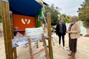 El Ayuntamiento inicia un plan de renovación de juegos infantiles en Crevillent