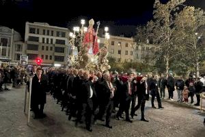 Els portadors de Borriana, guardians de la tradició de Sant Blai: "Cada vegada s'incorporen més dones, però necessitem als joves" - (foto 3)