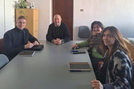 Vila-real explora nuevos proyectos de formación e inserción laboral de los jóvenes de la mano de la Fundación Tots Units