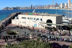 Afectados y familiares de pacientes con cáncer hacen un llamamiento en Benidorm a aliviar el impacto de la enfermedad en la vida laboral