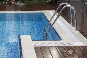Jutgen al netejador d'una piscina de Xàbia per matar al propietari, de 96 anys