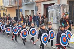 Alcalà de Xivert inaugura el Carnaval con los desfiles de los centros educativos - (foto 2)