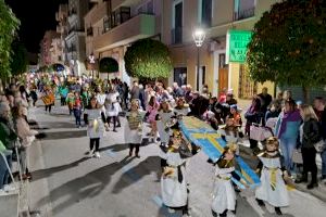 Villajoyosa celebra el Carnaval con un desfile y una fiesta de disfraces en el parque de la Barbera - (foto 2) Villajoyosa celebra el Carnaval con un desfile y una fiesta de disfraces en el parque de la Barbera - (foto 2)