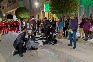 Villajoyosa celebra el Carnaval con un desfile y una fiesta de disfraces en el parque de la Barbera - (foto 10) Villajoyosa celebra el Carnaval con un desfile y una fiesta de disfraces en el parque de la Barbera - (foto 10)
