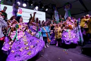 ‘Venecia en Benidorm’ se alza con el primer premio del desfile de Carnaval en el que lucieron 63 grupos y 10 participantes individuales