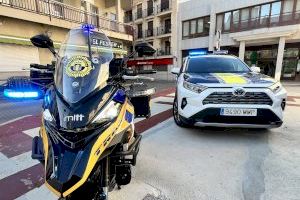 Descalzo, bajo la lluvia y el frío: encuentran a un bebé semidesnudo y solo por la calle en Petrer