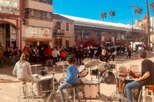 El Centre Municipal de les Arts de Burriana saca el rock a la calle