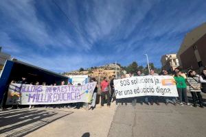 Manifestaciones para pedir el impulso a la construcción de centros educativos en Betxí, Benicarló y Borriol - (foto 4)