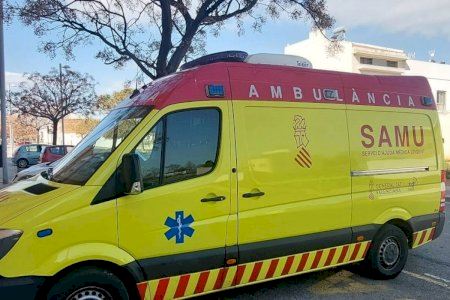 Cinco personas heridas, entre ellos tres menores, en un accidente entre tres coches en l'Alfàs del Pi Cinco personas heridas, entre ellos tres menores, en un accidente entre tres coches en l'Alfàs del Pi