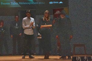 Natalia M. Alcalde, premio Tuber melanosporum 2024 de Morella negra con la novela Delirio - (foto 2)