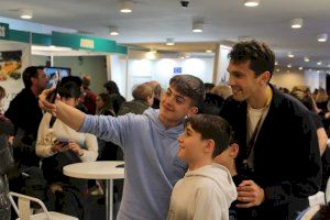 Cocentaina se promociona a Navartur de la mano del futbolista Lucas Torró, el músico José Vicente Egea y el cocinero Kiko Moya - (foto 3)