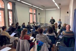 Alzira creará Jovenestar, un servicio puntero de ayuda psicológica para los jóvenes
