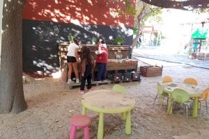 Repensar la pista de fútbol para que el patio escolar sea más igualitario