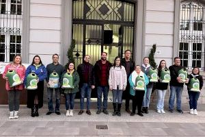 El Ayuntamiento de la Vall d’Uixó colabora con las fallas para impulsar el reciclaje y la separación de residuos