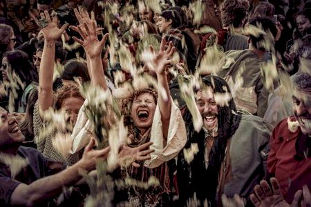 A lletugades: així és la batalla en la qual només es pot morir de riure en un poble d'Alacant