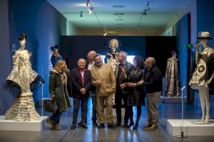 El MuVIM celebra els 20 anys de Fashion Art amb una mostra sobre la fusió de moda i art de Manuel Fernández - (foto 4) El MuVIM celebra els 20 anys de Fashion Art amb una mostra sobre la fusió de moda i art de Manuel Fernández - (foto 4)