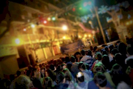 Guía de las orquestas y discomóviles de las Fallas 2024: consulta horarios y ubicaciones