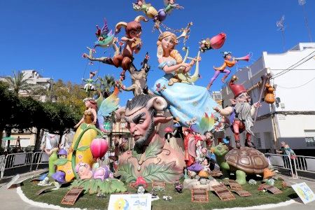 La regidoria de Turisme promociona les Falles de Sagunt 2024 a través de les oficines de Correos La regidoria de Turisme promociona les Falles de Sagunt 2024 a través de les oficines de Correos