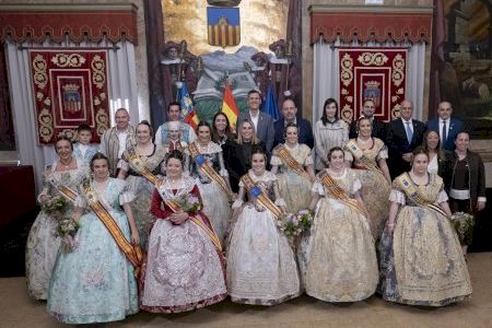 Marta Barrachina obri les portes de la Diputació a les màximes representants de les Falles de la província Marta Barrachina obri les portes de la Diputació a les màximes representants de les Falles de la província