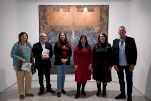 La regidora de Cultura de Sagunt assistix a l'exposició Arte, dolor y compromiso. Mujeres en la Col·lecció Martínez Guerricabeitia