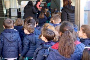 Éxito total de la Exposición del Ninot de Torrent entre los escolares