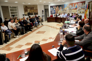 El portavoz del gobierno de Novelda asegura que la reforma del mercado es un proyecto “crucial” para el tejido comercial