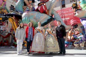 Las Falleras Mayores de Torrent visitan la Diputación de Valencia