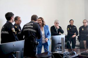 Més de vint càmeres vetlen per la seguretat en la plaça de l’Ajuntament en cada mascletà - (foto 2)