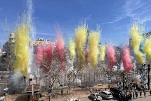 VIDEO | Apoteosis de Vulcano con su mascletà y sus 21 salvas en homenaje a su fundador