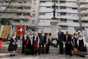 Más de 200 castellanos-manchegos participan en el homenaje a Cervantes que organiza la Federación de Casas de Castilla-La Mancha en Valencia - (foto 2) Más de 200 castellanos-manchegos participan en el homenaje a Cervantes que organiza la Federación de Casas de Castilla-La Mancha en Valencia - (foto 2)