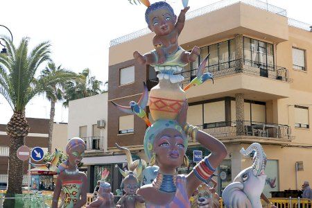 Hostalets y Antiga Muralla ganan los dos primeros premios de las fallas de Puçol