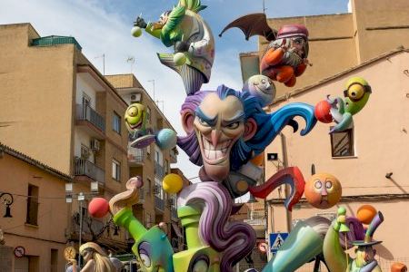 Sant Vicent y Sant Antoni triunfan en las Fallas de Aldaia
