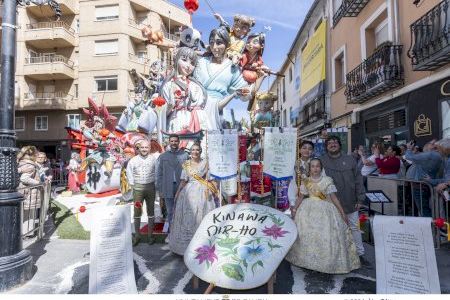 Gandia viu una tercera jornada de Falles de màxima germanor