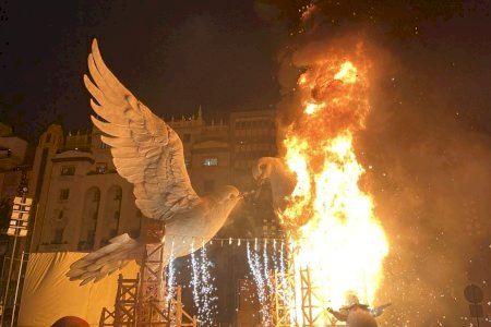 VÍDEO | Les Falles de 2024 ja són història: arranquen les Falles 2025 a València