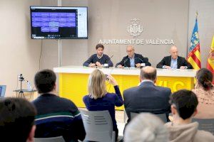 Una Ofrena de rècord: més de 110.000 fallers, falleres i músics desfilen enfront de la Mare de Déu - (foto 2)