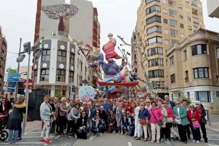 La Gent Gran d’Alcoi visita les Falles de Dénia
