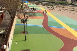 La comunidad educativa del CEIP Max Aub se pone manos a la obra para hacer un patio inclusivo y menos caluroso
