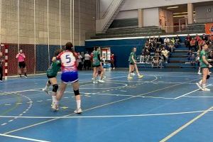 Victoria del Handbol Mislata en Sant Joan D'Espí (21-27)